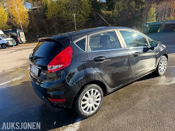 Ford Fiesta 2012 photo 4