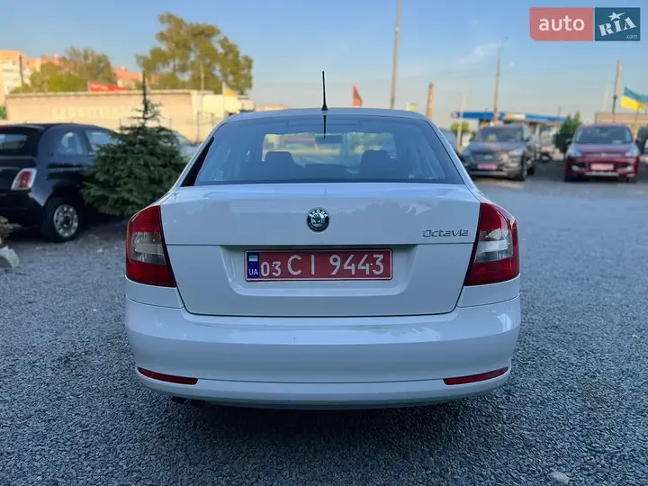Skoda Octavia 2011 photo 5