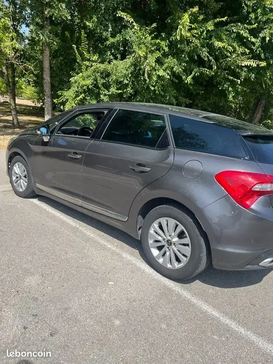 DS Automobiles Ds5