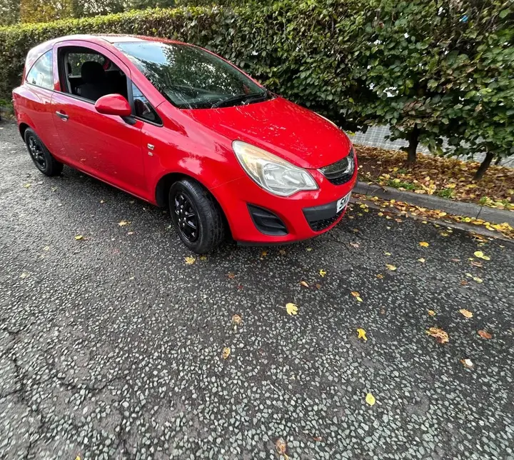 Vauxhall Corsa 2011 photo 4