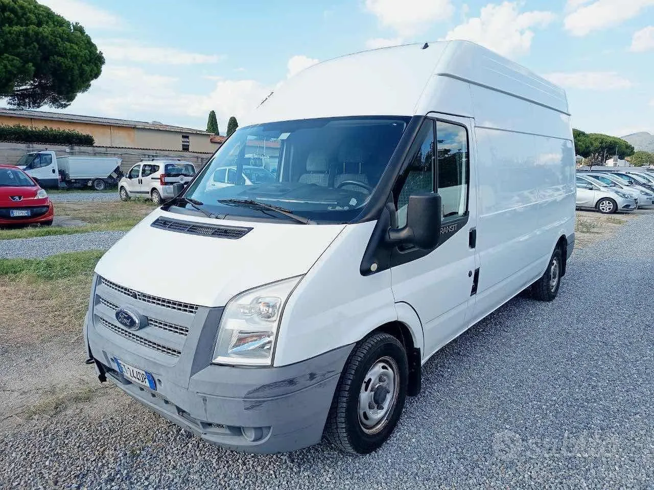 Ford Transit 2013 photo 2