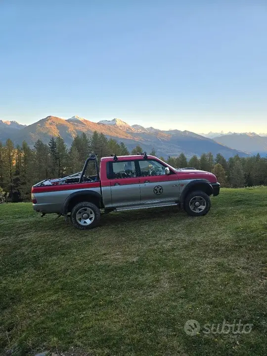 Mitsubishi L200 2000 photo 4