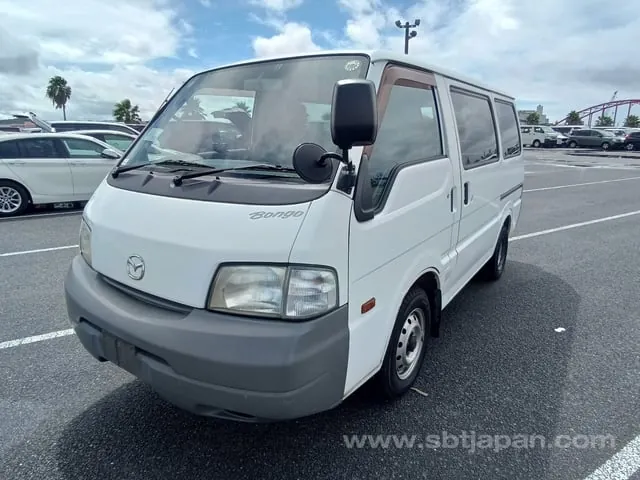 Mazda Bongo Van 2011 photo 2