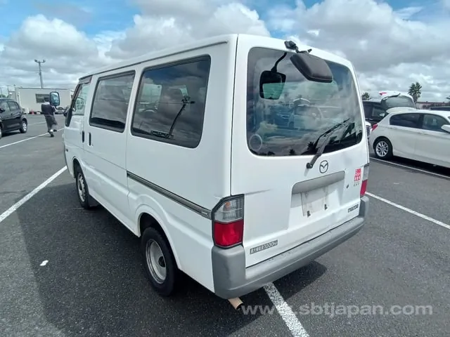 Mazda Bongo Van 2011 photo 3