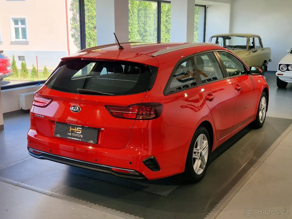 Kia Ceed Sw 2019 photo 4