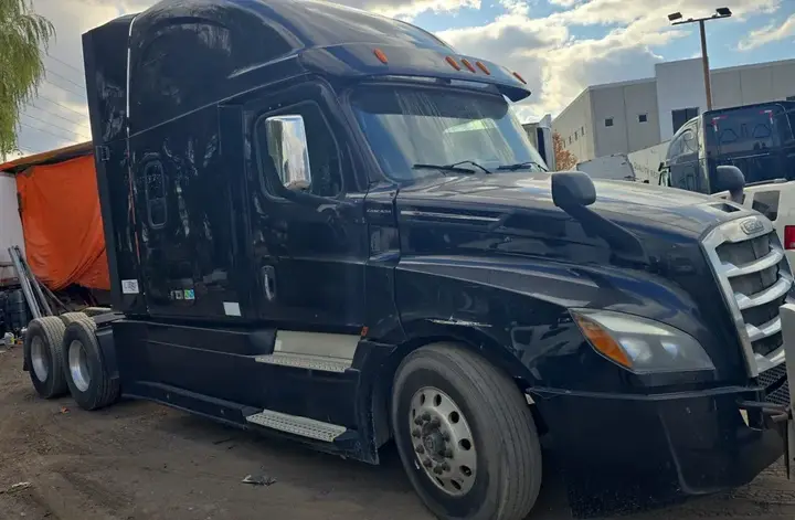 Volvo Truck 2018 photo 3
