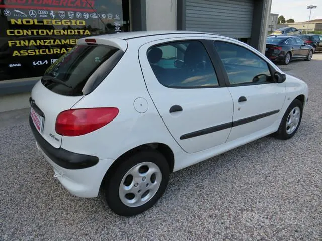 Peugeot 206 2002 photo 5