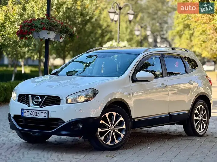 Nissan Qashqai+2 2012 photo 3