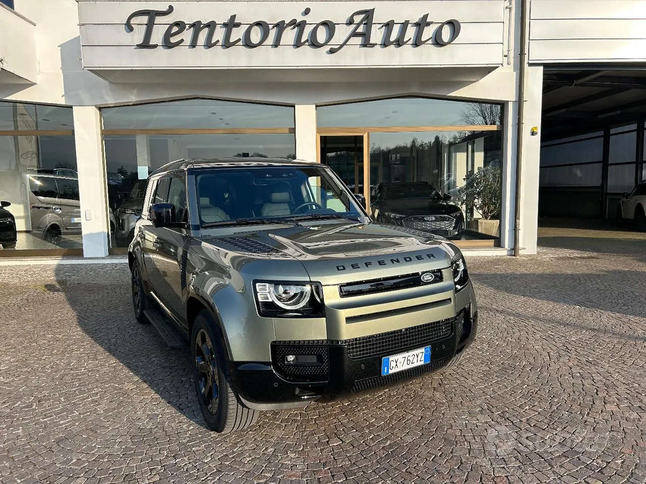 Land Rover Defender