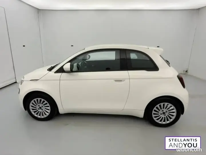 Fiat 500 2023 photo 2