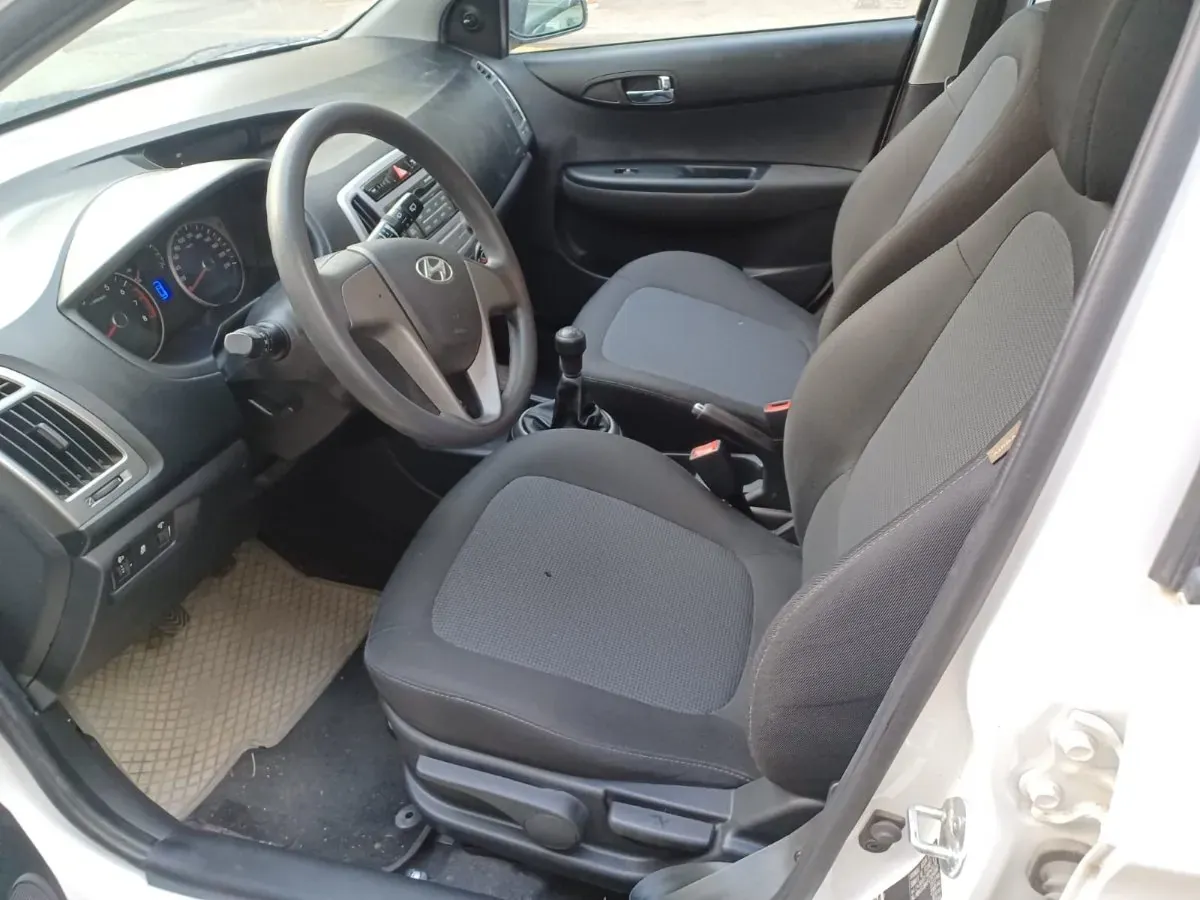Hyundai I20 2014 photo 3