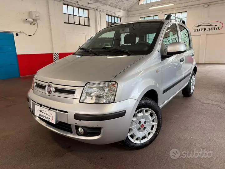 Fiat Panda 2010 photo 2