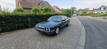 Jaguar Xj6