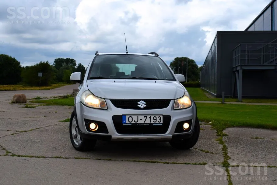 Suzuki Sx4 2011 photo 2