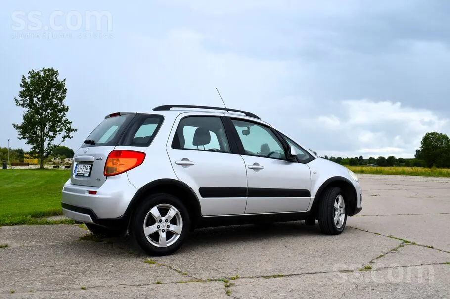 Suzuki Sx4 2011 photo 5