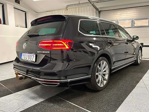 Volkswagen Passat 2018 photo 2