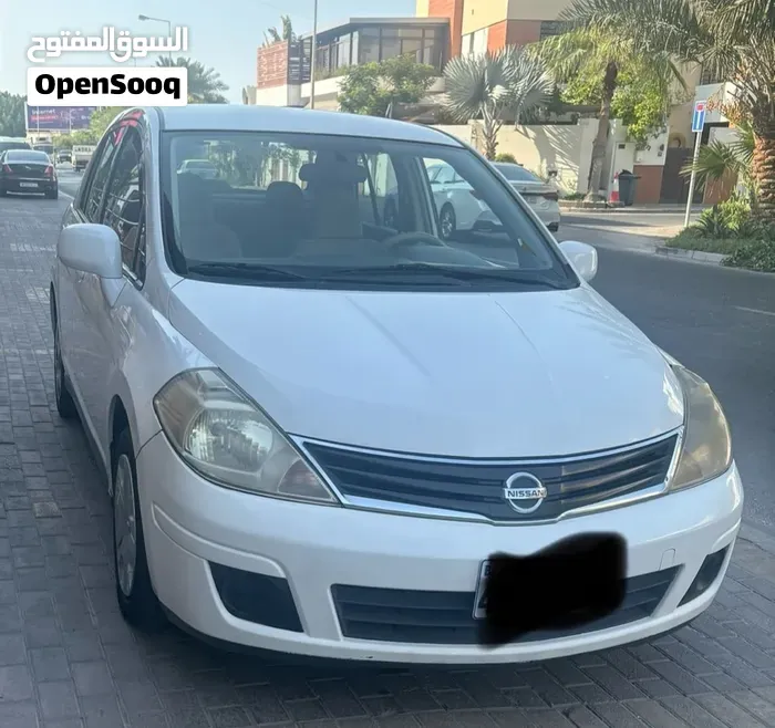 Nissan Tiida 2012 photo 5