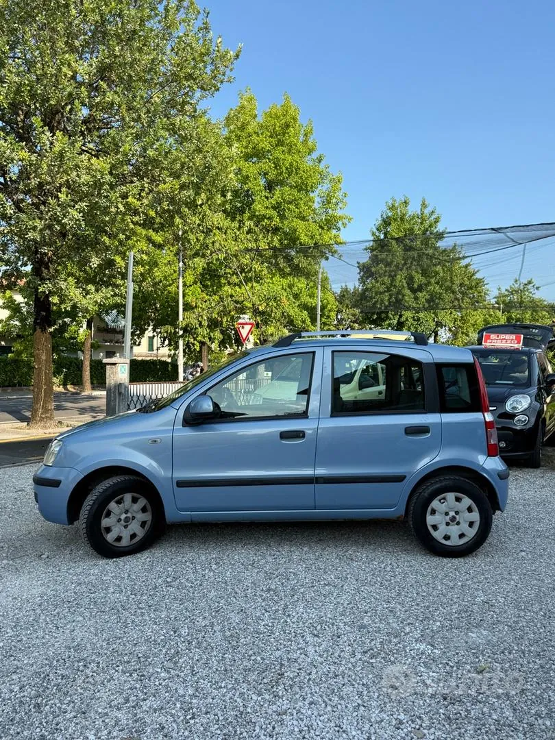Fiat Panda 2010 photo 2