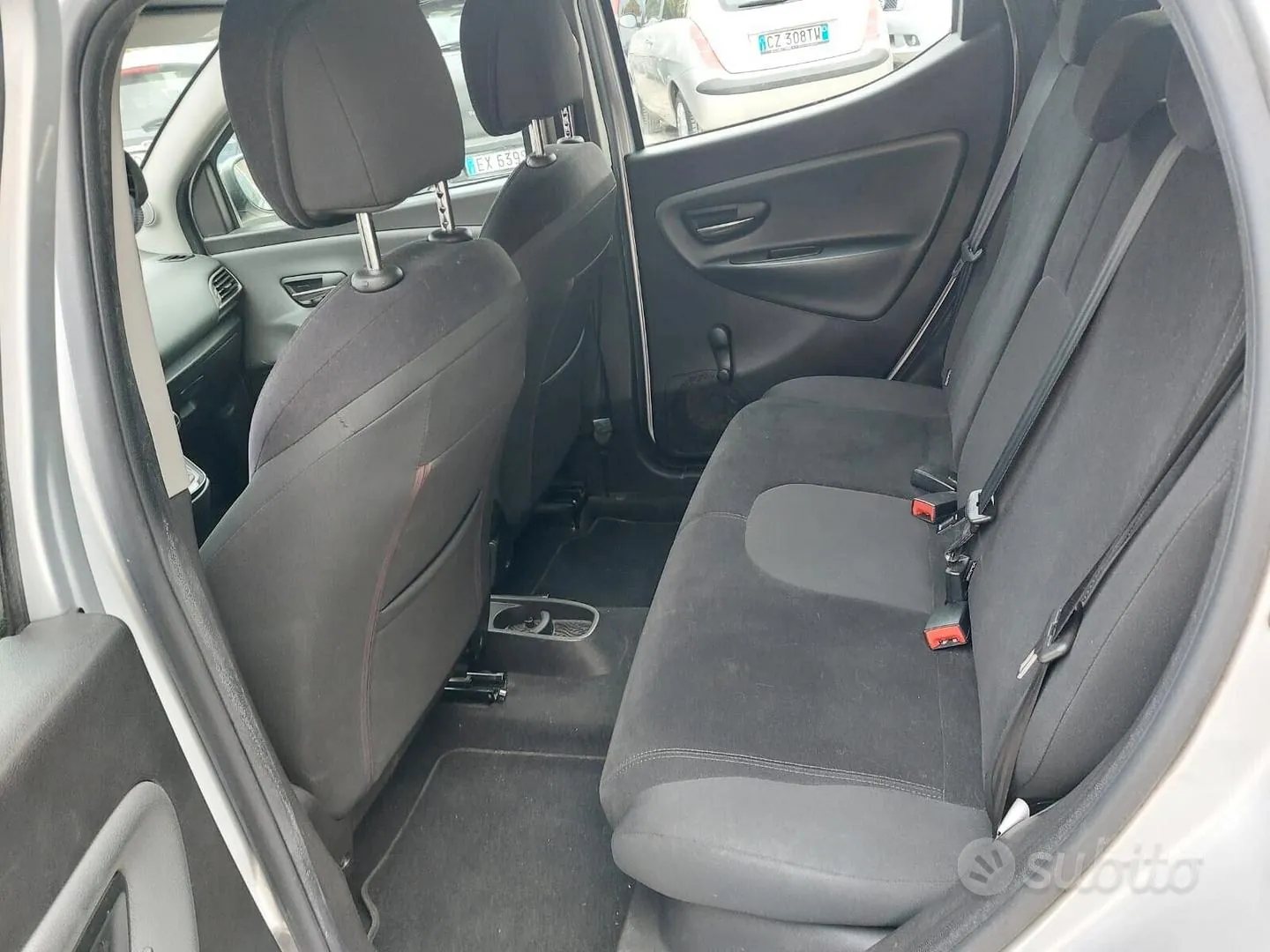 Lancia Ypsilon 2015 photo 5