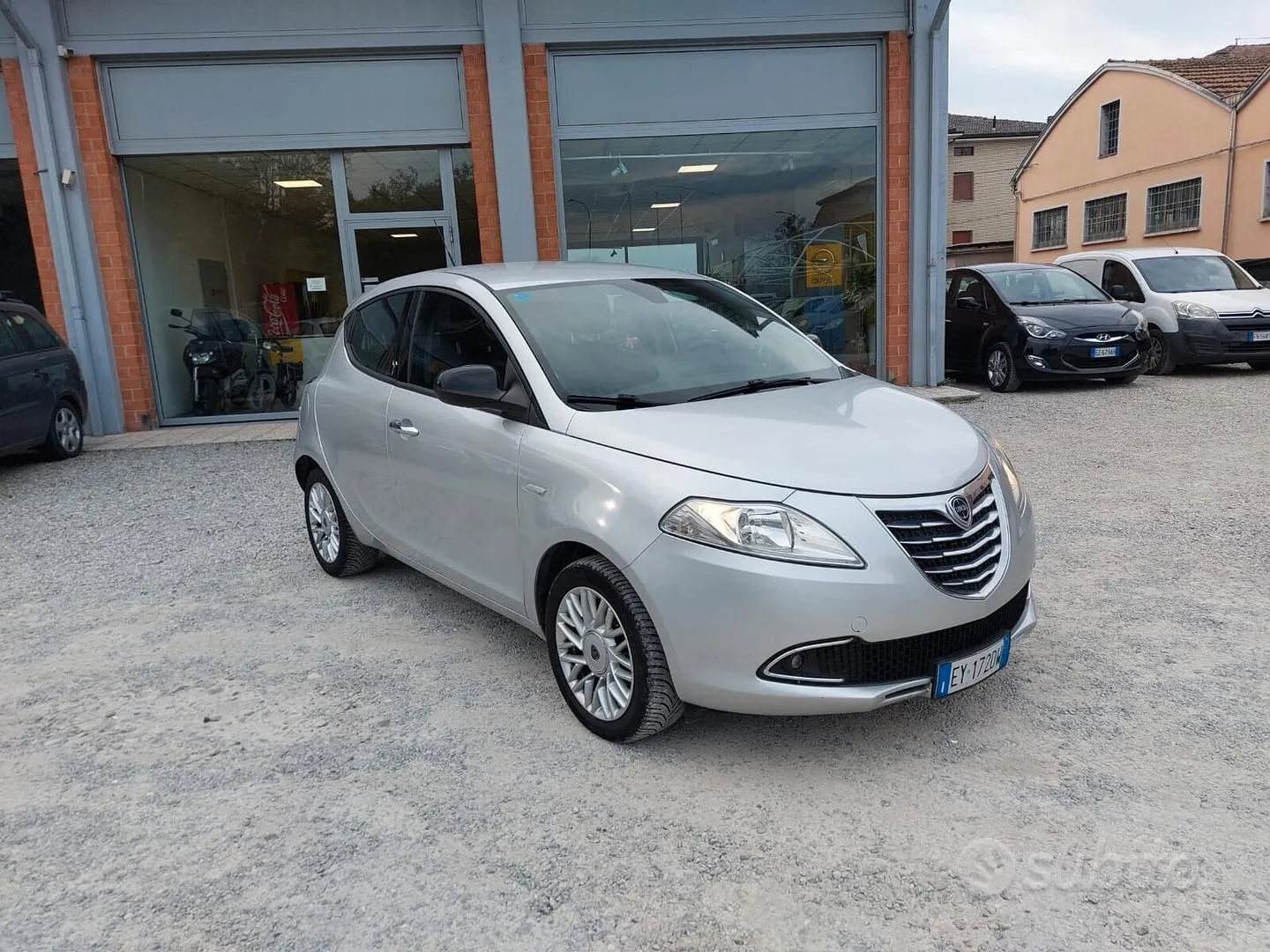 Lancia Ypsilon