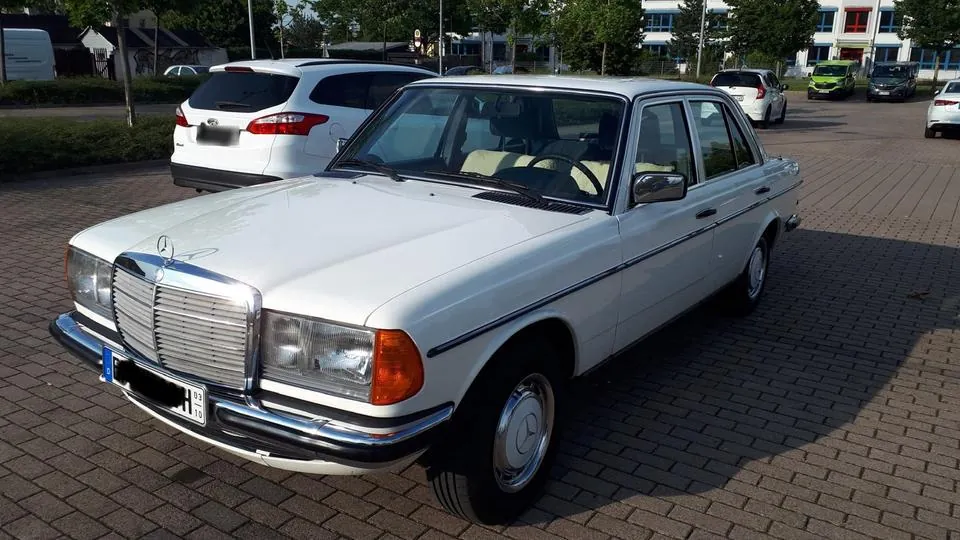 Mercedes-Benz 280E