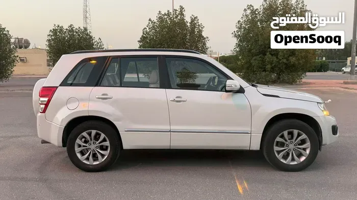 Suzuki Grand Vitara 2014 photo 3