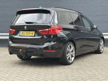 BMW 220 Gran Tourer 2015 photo 2