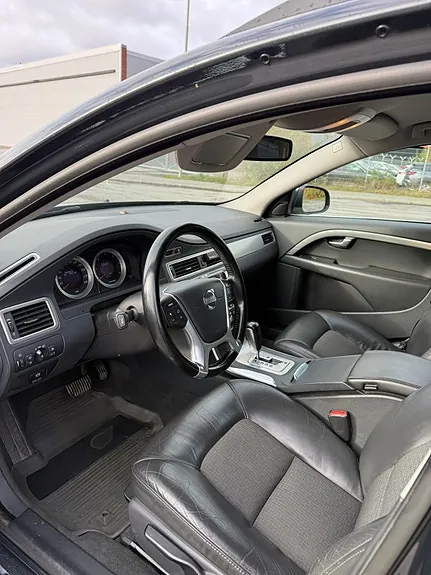 Volvo V70 2011 photo 5