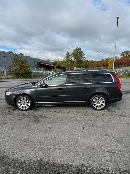 Volvo V70 2011 photo 4