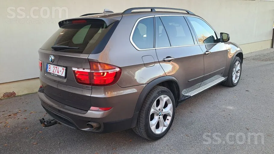 BMW X5 2012 photo 2