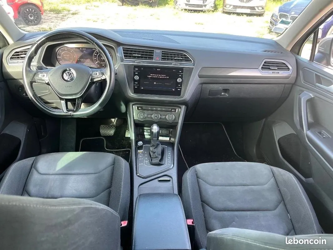 Volkswagen Tiguan 2018 photo 2