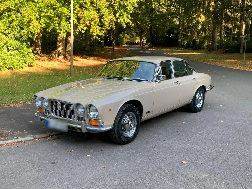Jaguar Xj6