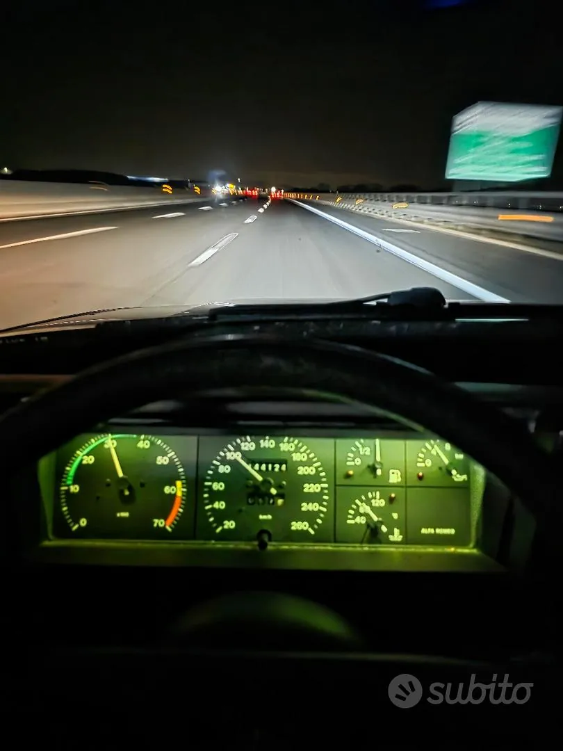 Alfa Romeo 75 1991 photo 3