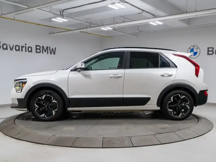 Kia Niro 2023 photo 2