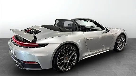 Porsche 911 Carrera 2025 photo 5