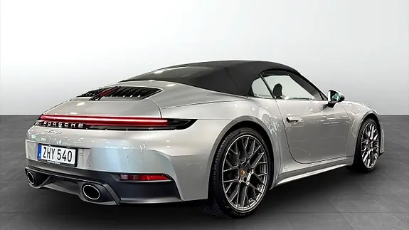 Porsche 911 Carrera 2025 photo 2