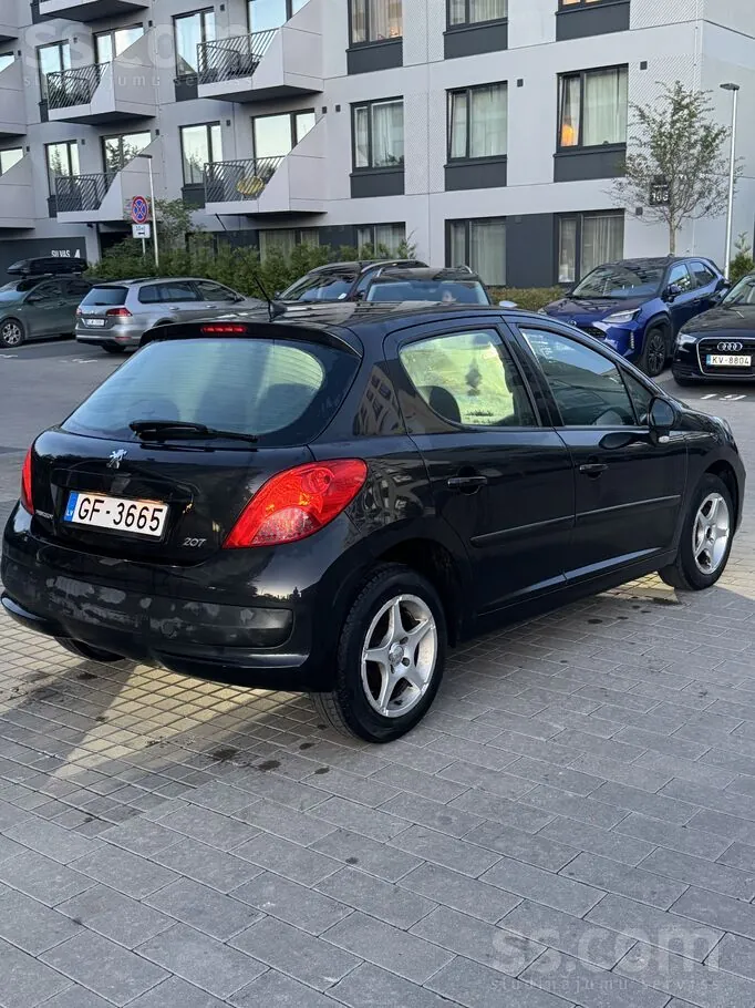 Peugeot 207 2006 photo 4