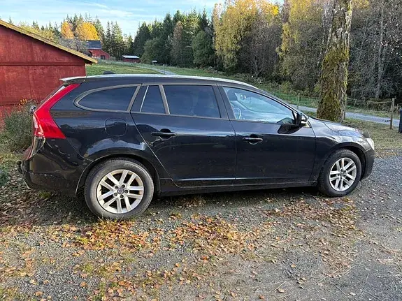 Volvo V60 2015 photo 4