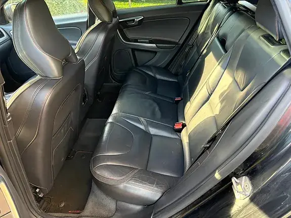 Volvo V60 2015 photo 3