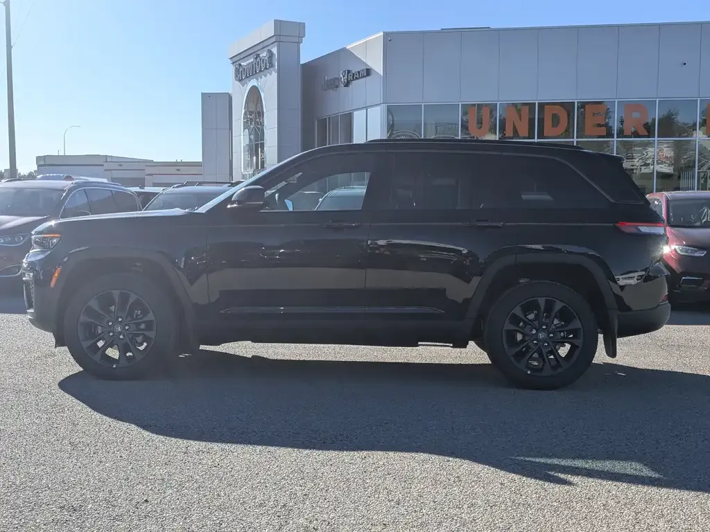 Jeep Grand Cherokee 2026 photo 5