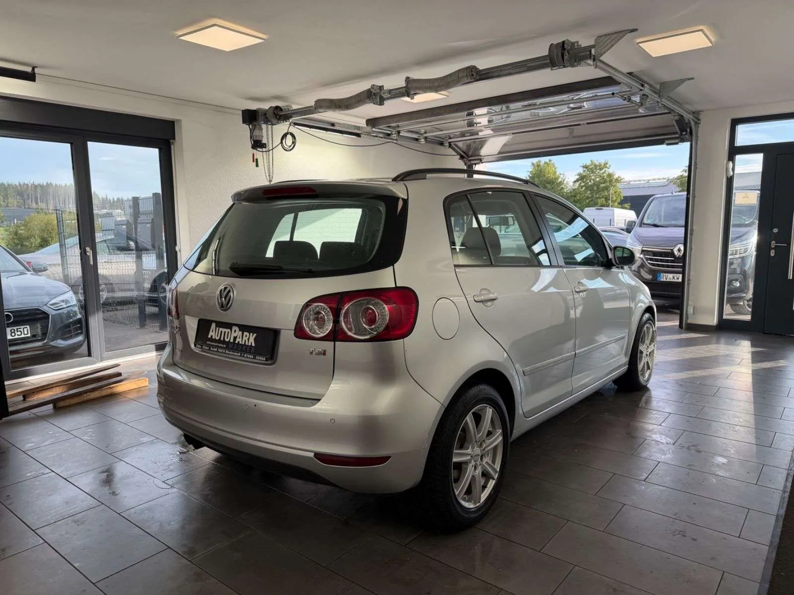Volkswagen Golf Plus 2010 photo 5