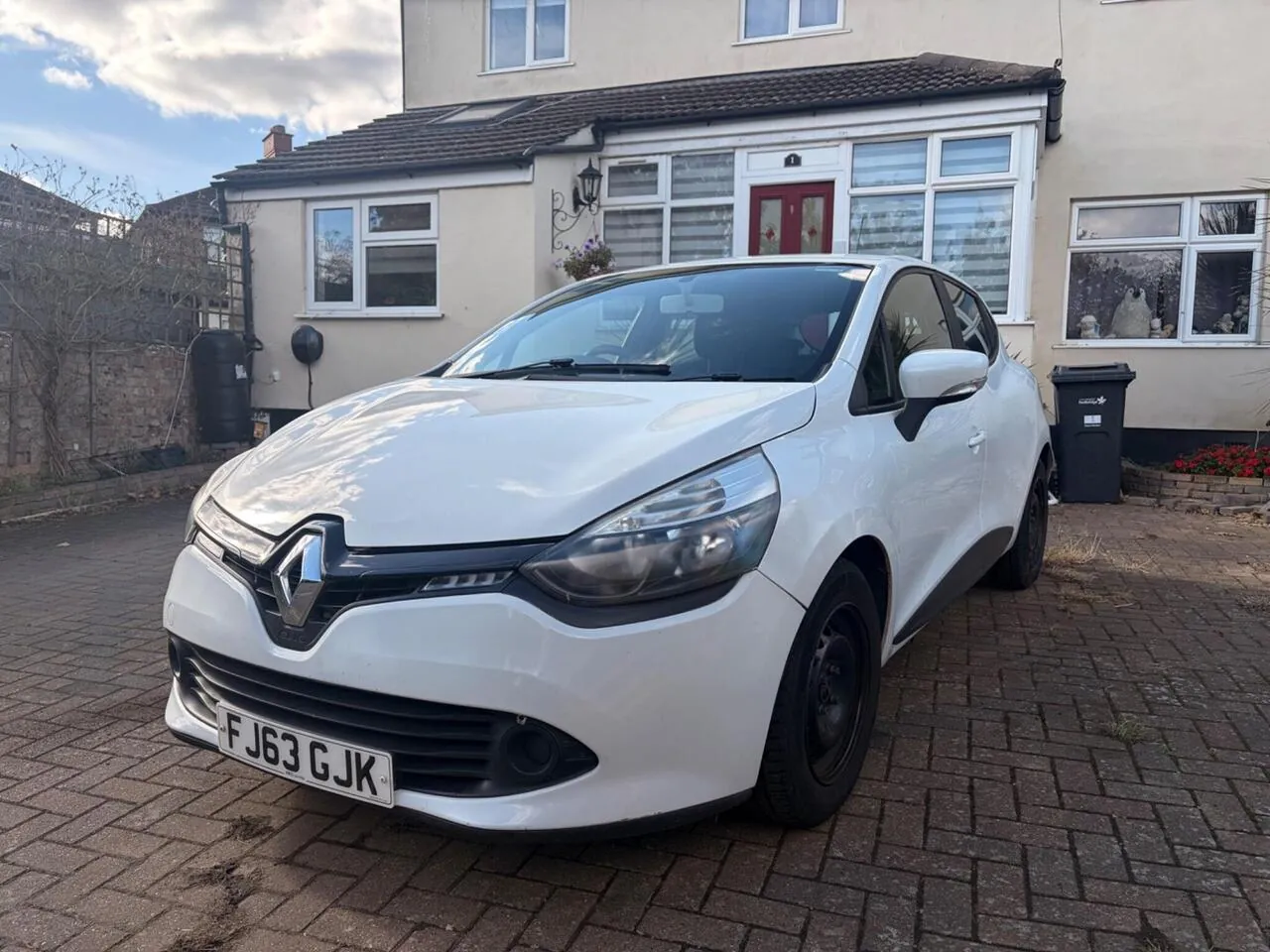 Renault Clio 2013 photo 2