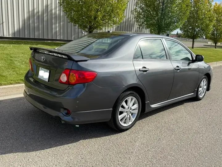 Toyota Corolla 2010 photo 3