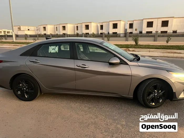 Hyundai Elantra 2022 photo 3
