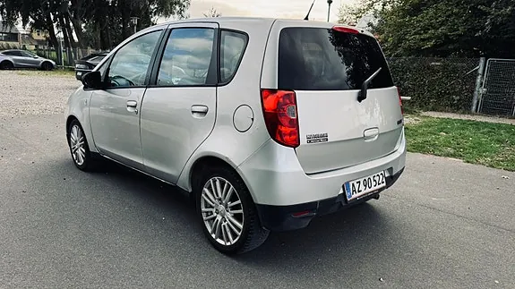 Mitsubishi Colt 2010 photo 3