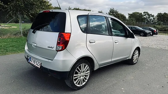 Mitsubishi Colt 2010 photo 4