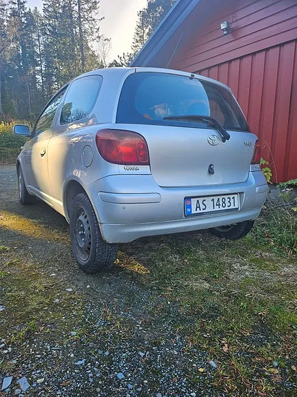 Toyota Yaris 2004 photo 4