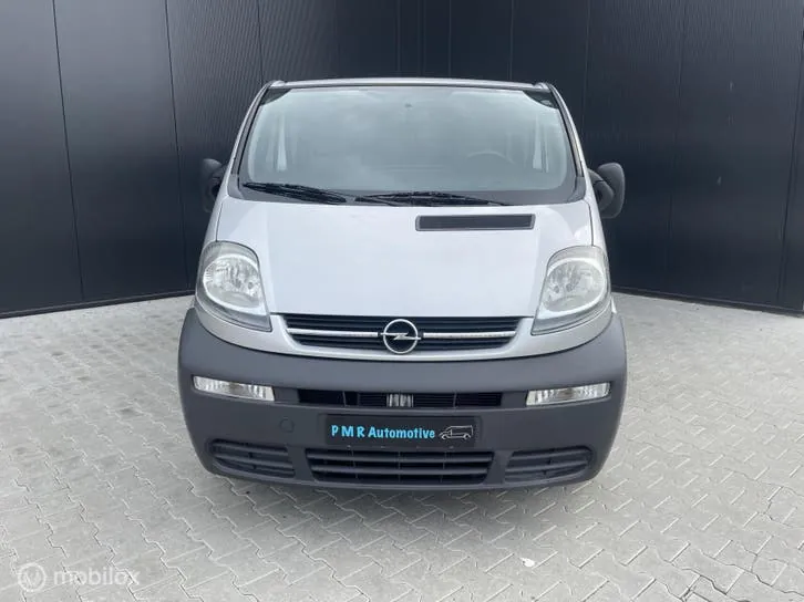 Opel Vivaro 2006 photo 2