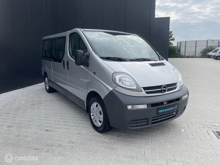 Opel Vivaro 2006 photo 3