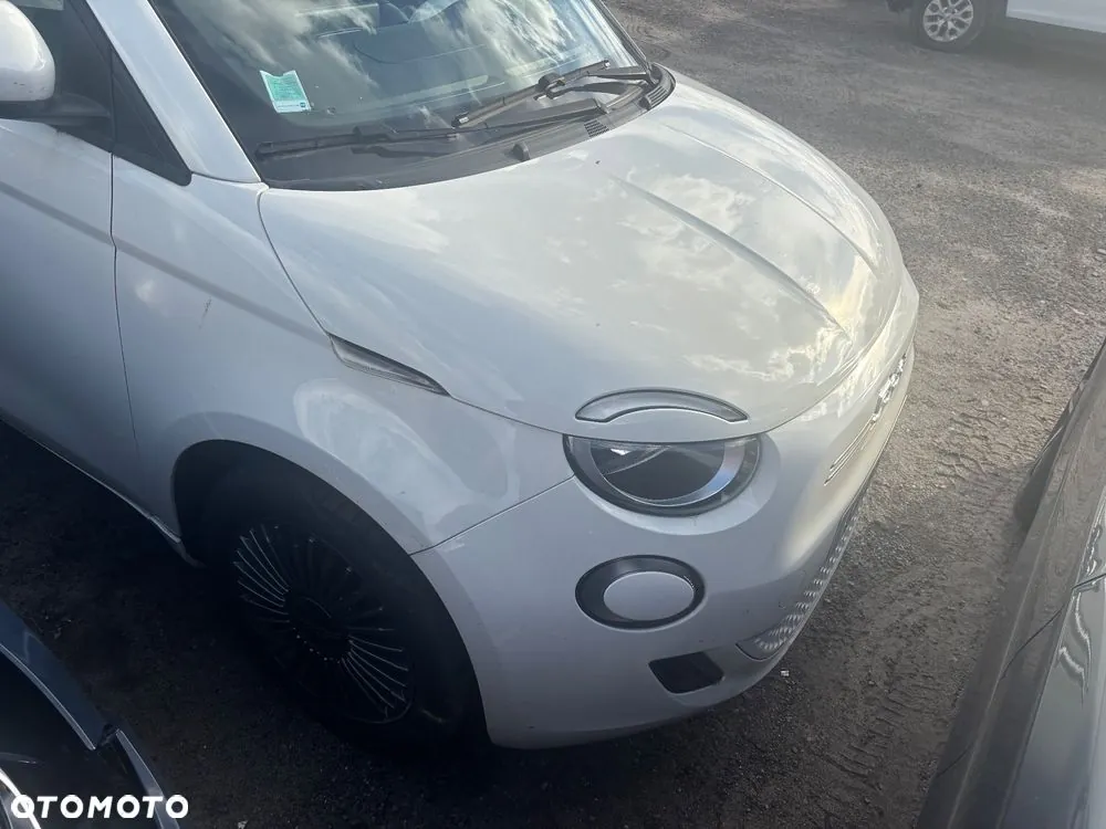Fiat 500E 2024 photo 2